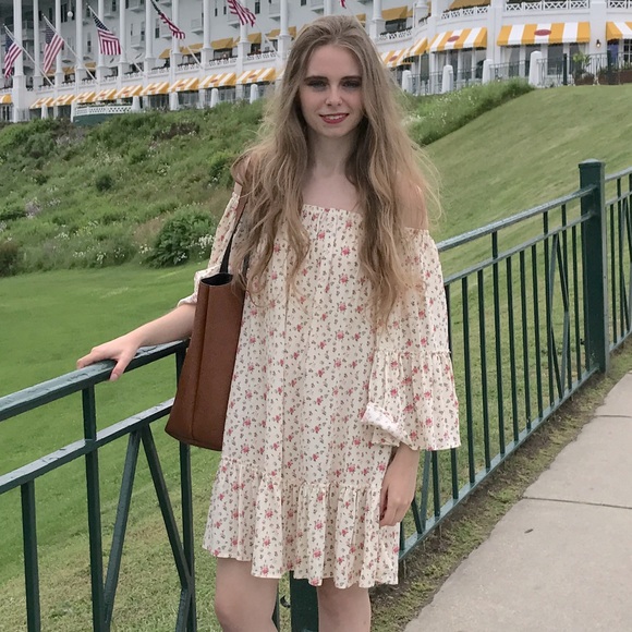 On/off the shoulder ditzy floral swing dress - Picture 1 of 2